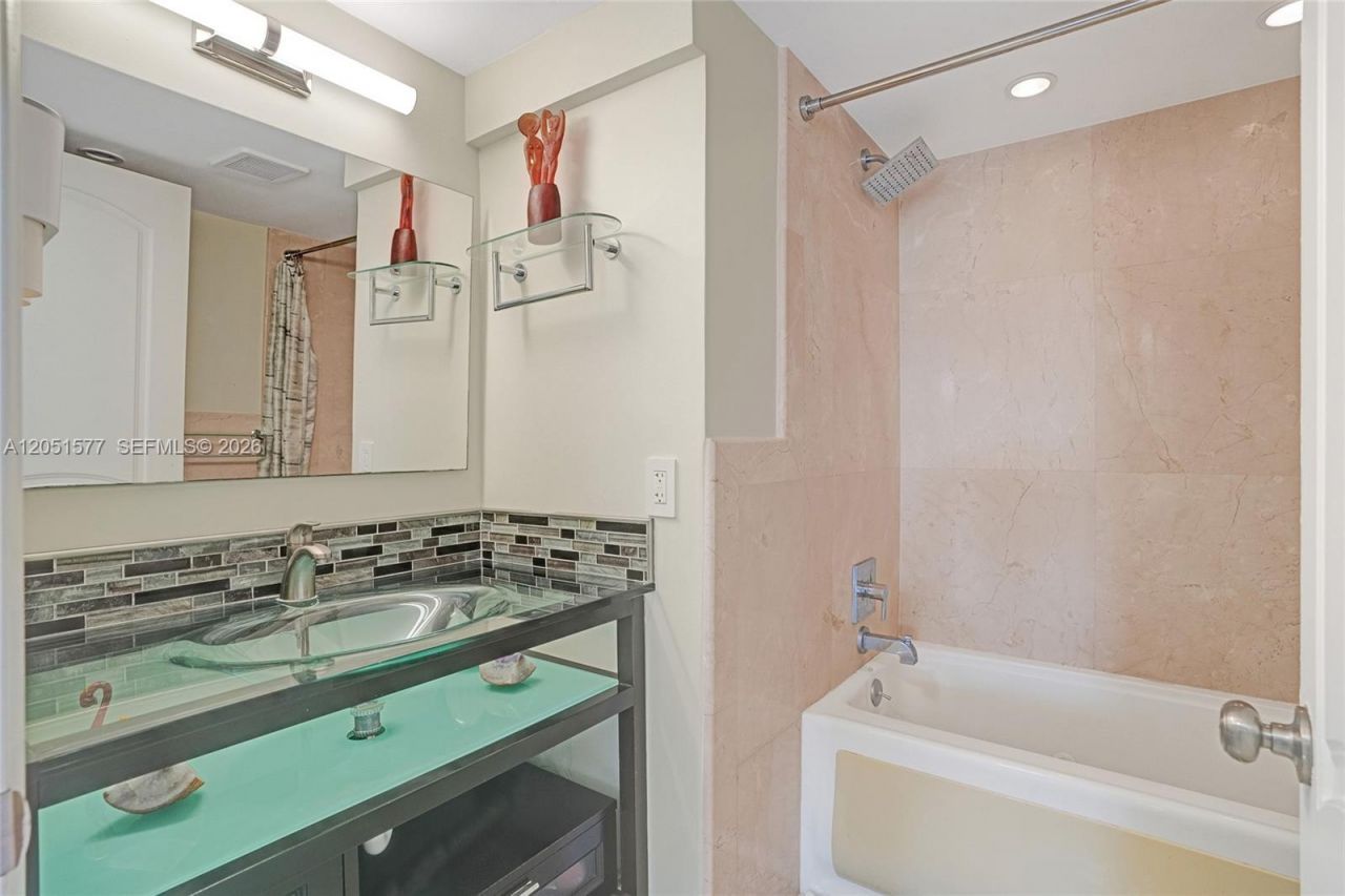 9800 W Bay Harbor Dr , Unit 309, Bay Harbor Islands, FL 33154 Photo