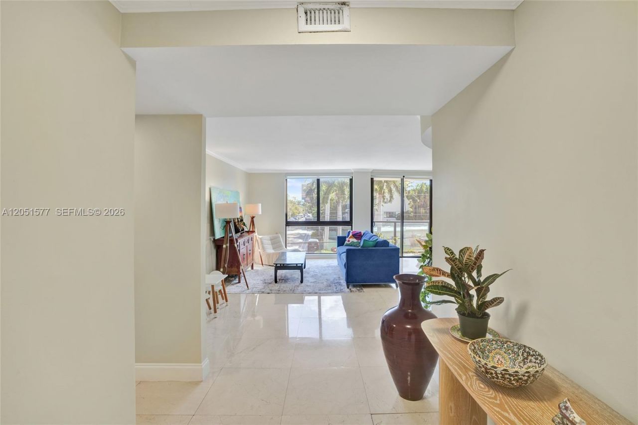 9800 W Bay Harbor Dr , Unit 309, Bay Harbor Islands, FL 33154 Photo