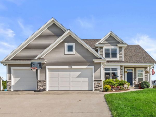 1330 Regees Rd, Mukwonago, WI 53149