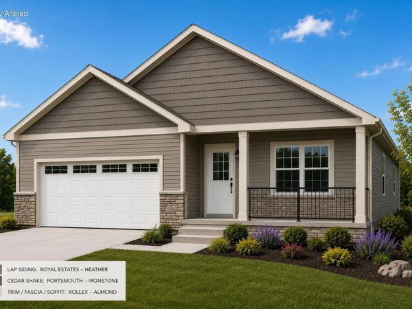 1484 Center St, Hartford, WI 53027