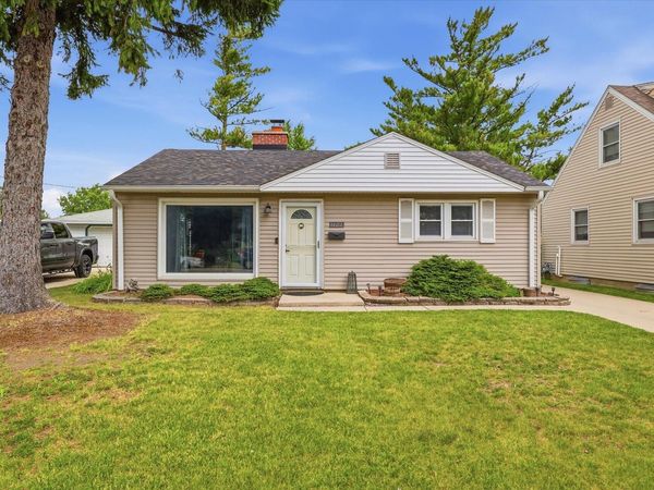 6622 W Bennett Ave, Milwaukee, WI 53219