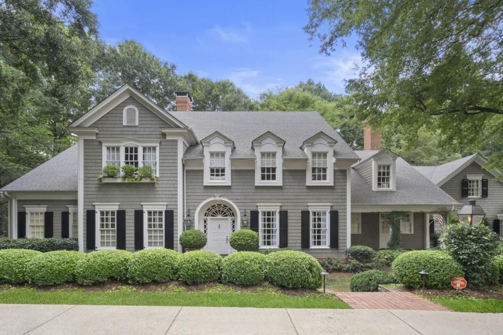 15 Chatsworth Place, Atlanta, GA 30327 Main Photo