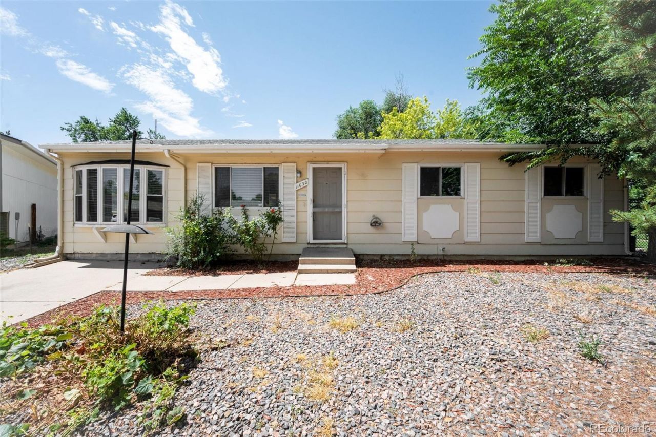 11630 E Walsh Place, Aurora, CO 80012 Main Photo