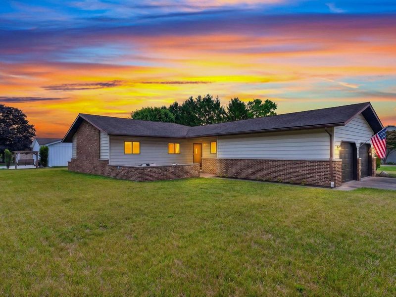 367 Lawnwood Drive, Circleville, OH 43113 Photo 3