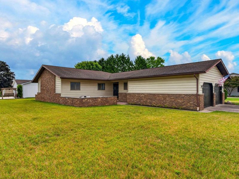 367 Lawnwood Drive, Circleville, OH 43113 Photo 4