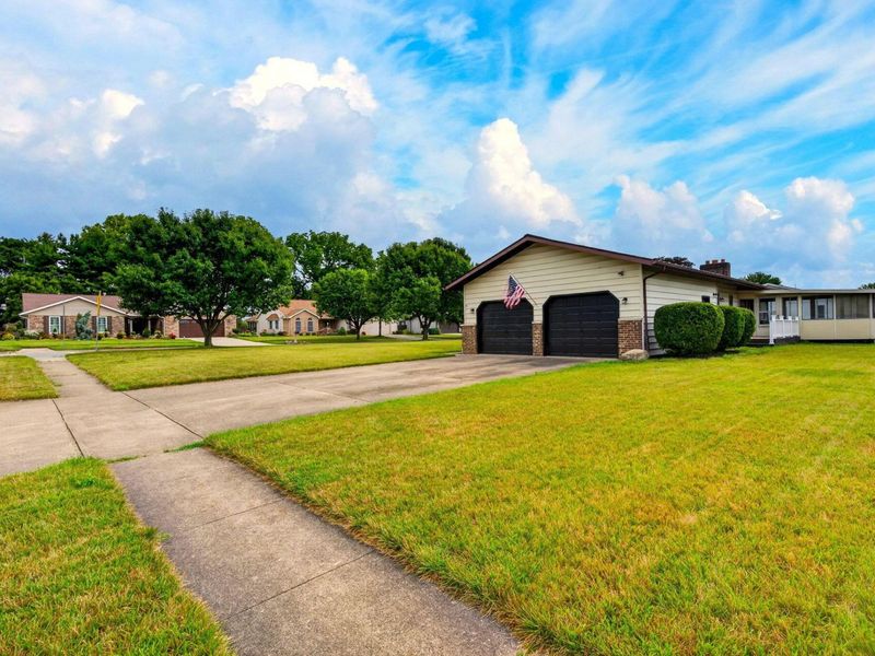 367 Lawnwood Drive, Circleville, OH 43113 Photo 6