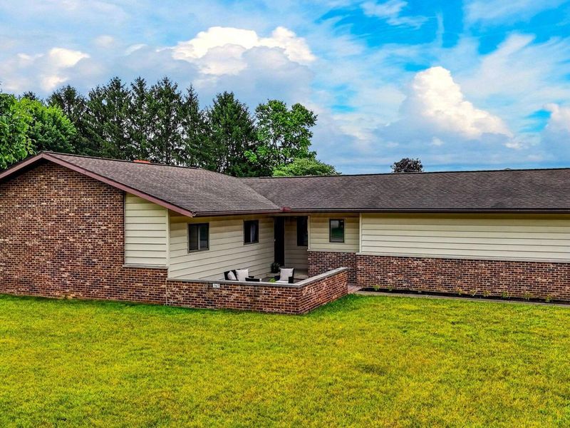 367 Lawnwood Drive, Circleville, OH 43113 Photo 9