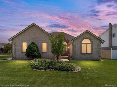 14008 Lakeshore Drive, Sterling Heights, MI 48313