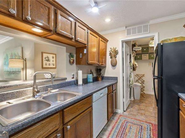 525 Warm Springs Circle, Roswell, GA 30075
