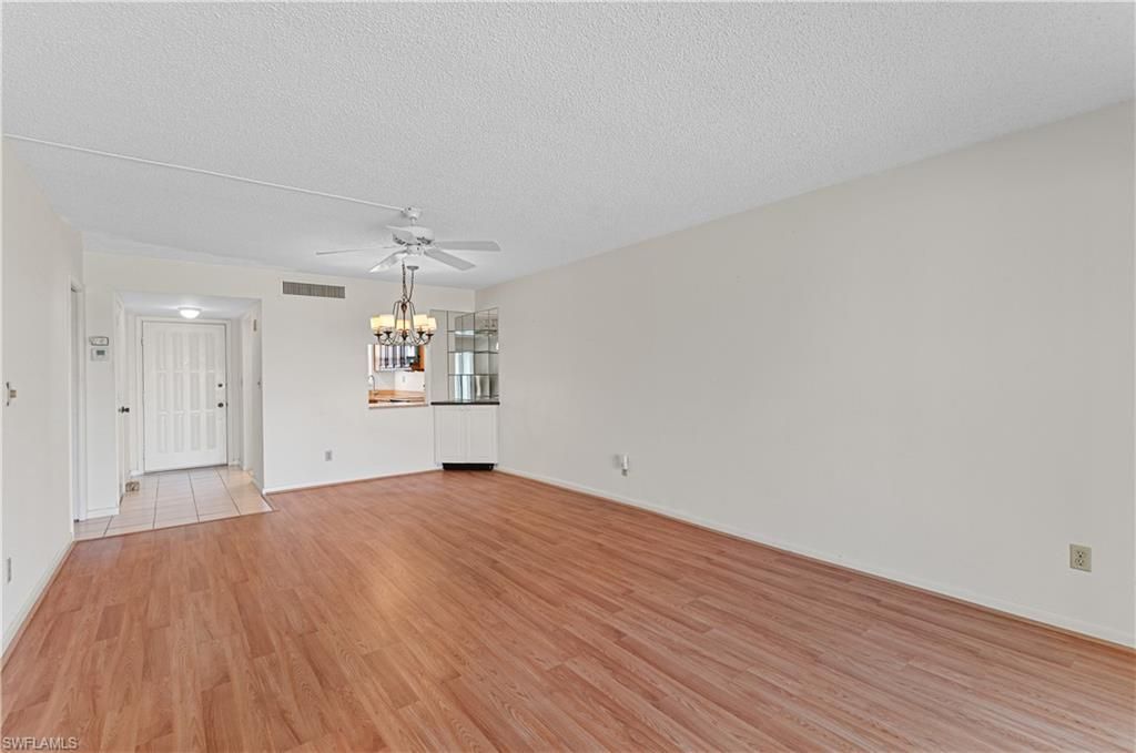 21 High Point Cir E, Unit 305, Naples, FL 34103 Photo