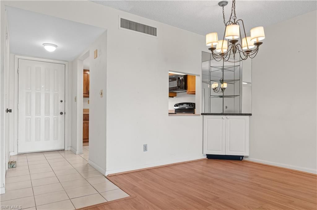 21 High Point Cir E, Unit 305, Naples, FL 34103 Photo