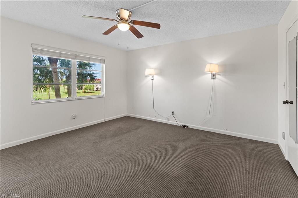 21 High Point Cir E, Unit 305, Naples, FL 34103 Photo