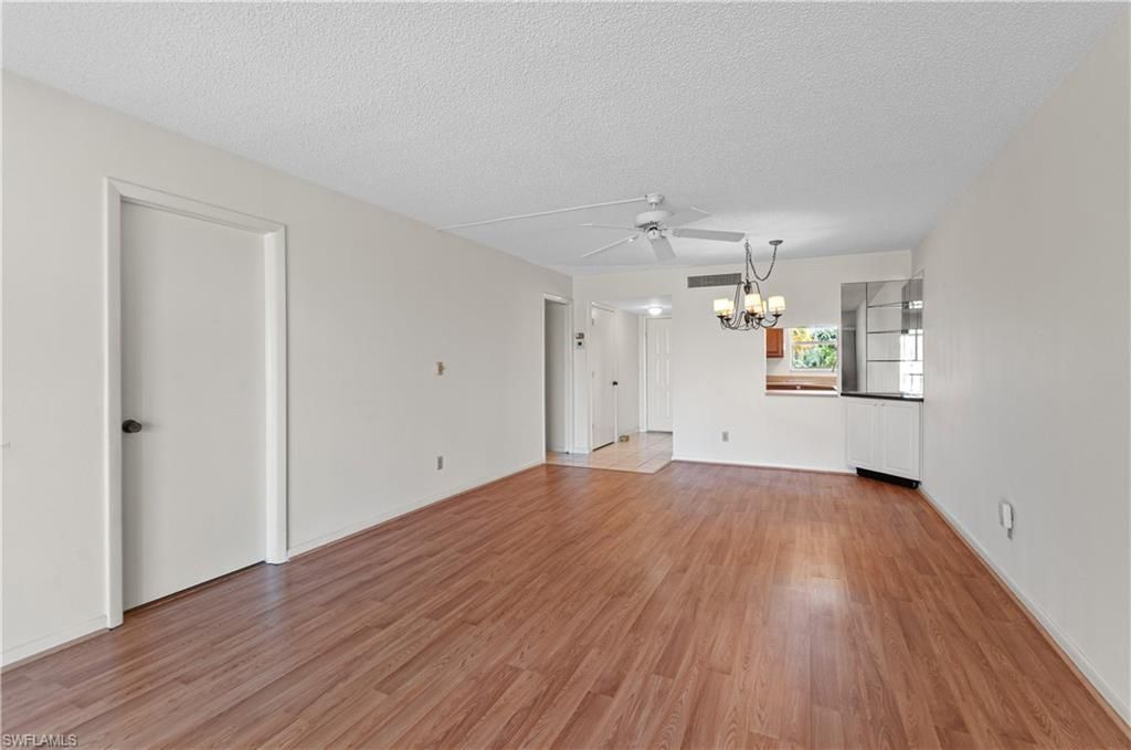 21 High Point Cir E, Unit 305, Naples, FL 34103 Photo