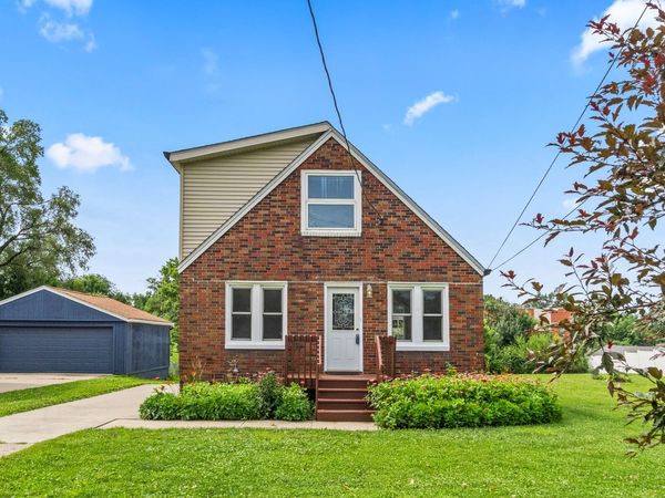 6412 Washington Avenue, Windsor Heights, IA 50324