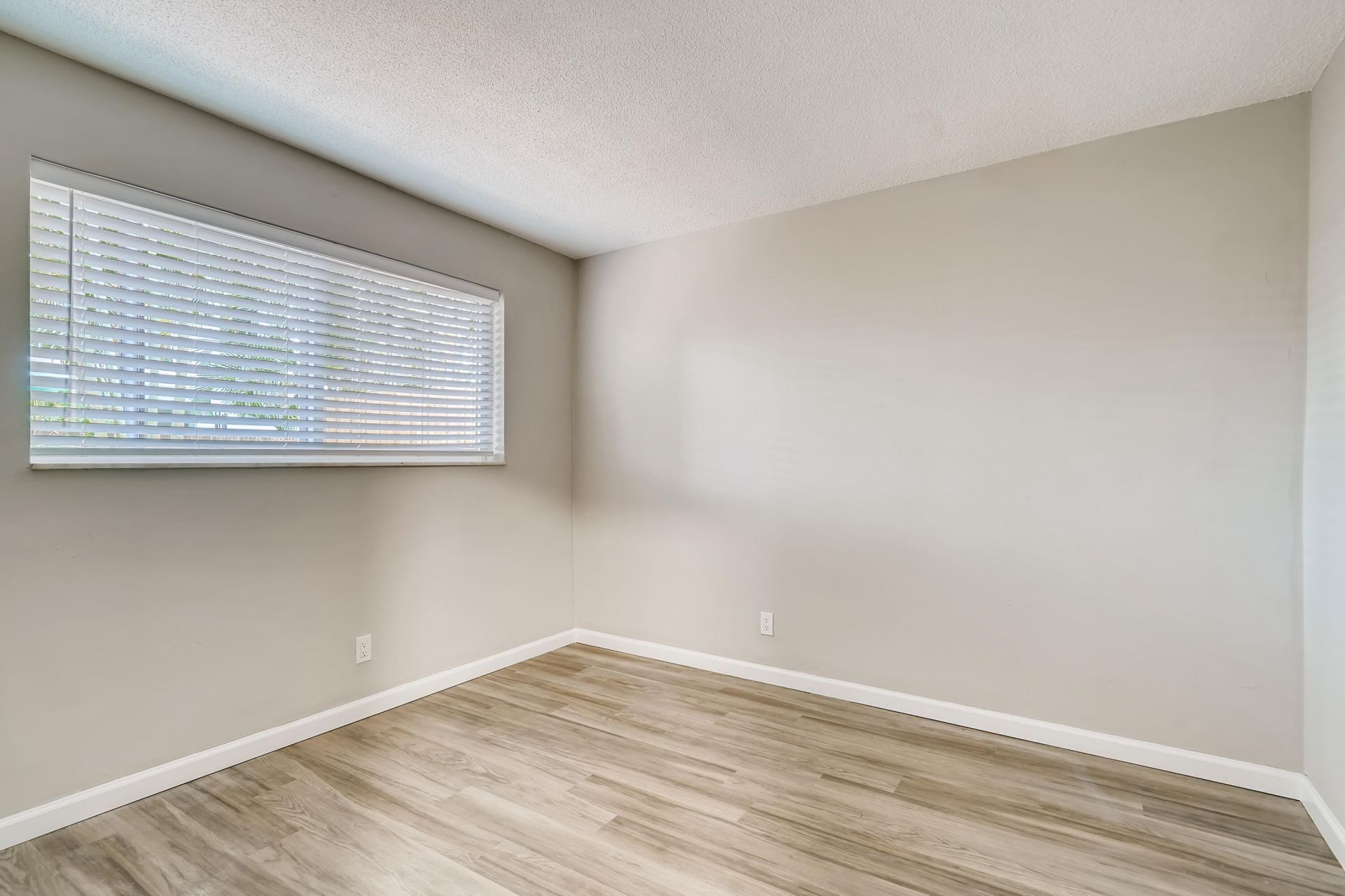 1720 NE 8th Avenue, Fort Lauderdale, FL 33305 Photo