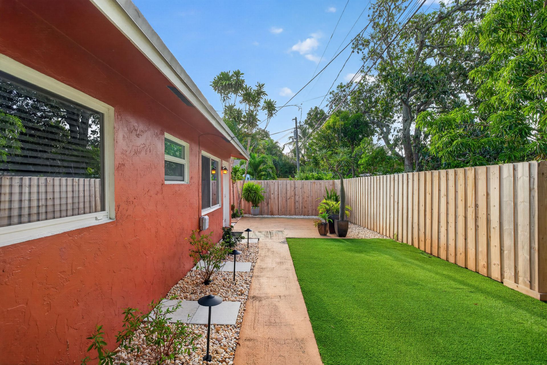 1720 NE 8th Avenue, Fort Lauderdale, FL 33305 Photo