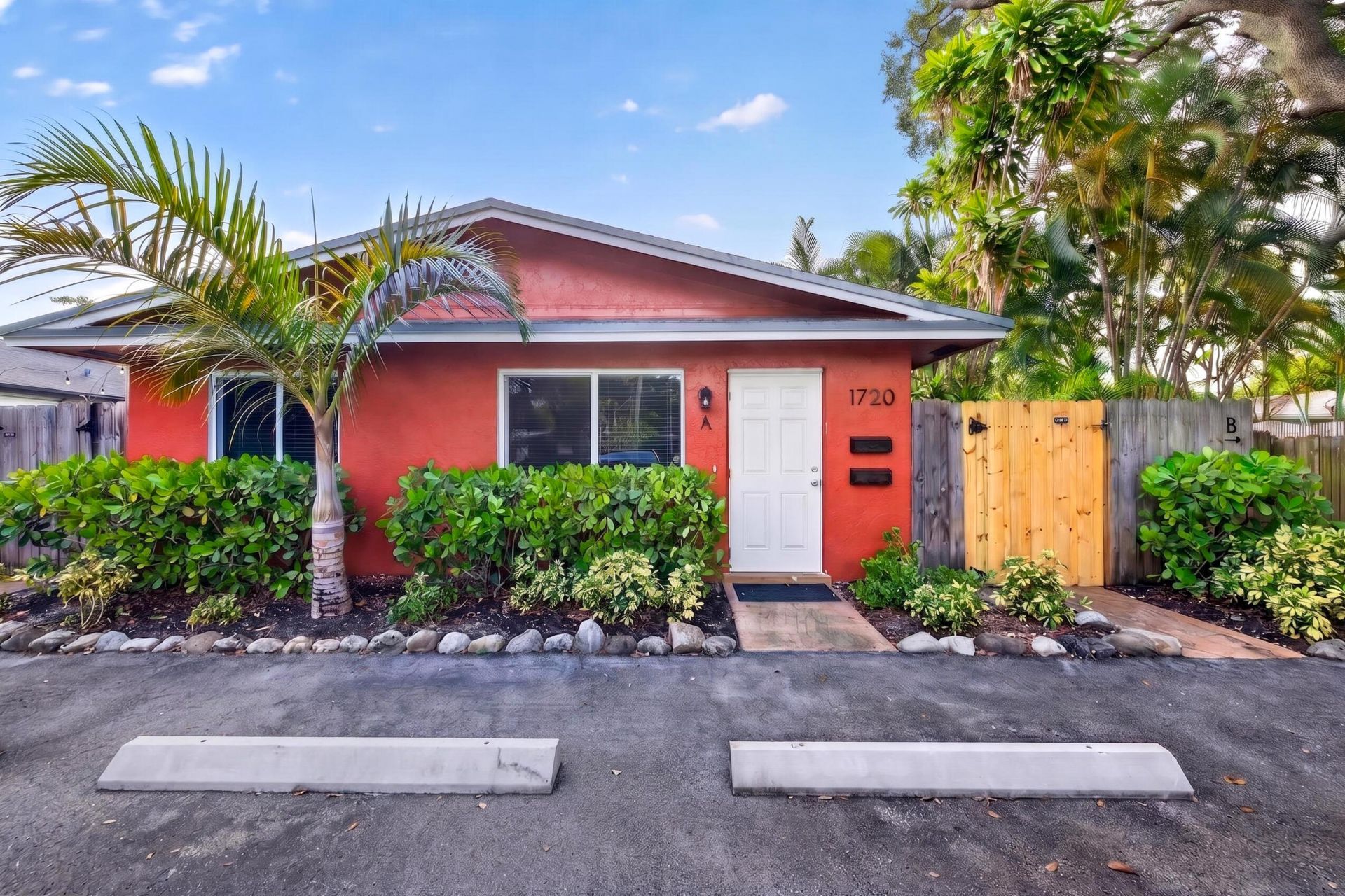 1720 NE 8th Avenue, Fort Lauderdale, FL 33305 Photo