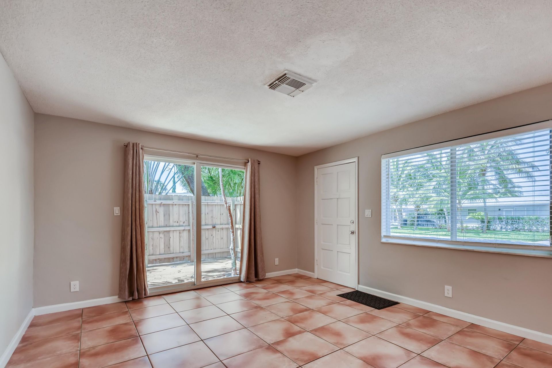 1720 NE 8th Avenue, Fort Lauderdale, FL 33305 Photo