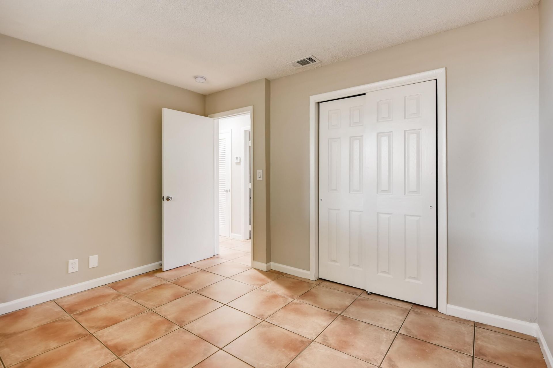 1720 NE 8th Avenue, Fort Lauderdale, FL 33305 Photo