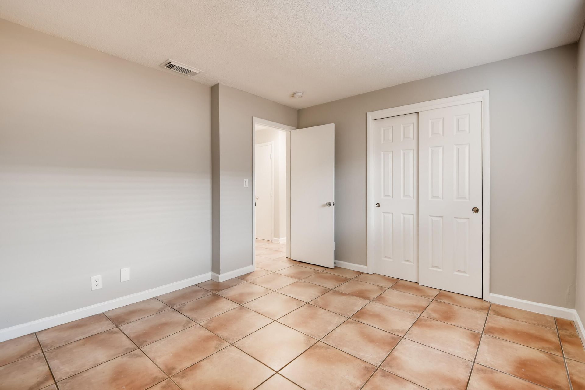 1720 NE 8th Avenue, Fort Lauderdale, FL 33305 Photo