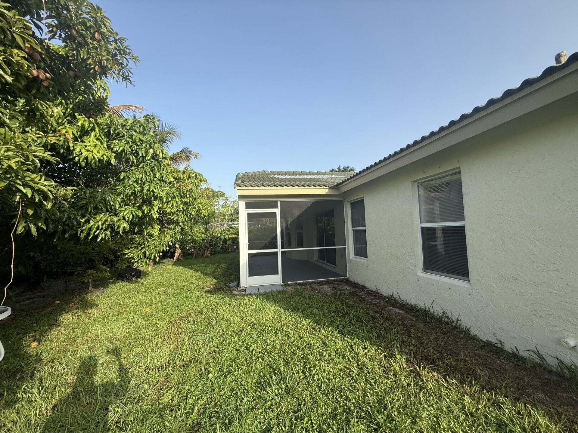 100 Cocoplum Circle, Royal Palm Beach, FL 33411 Photo