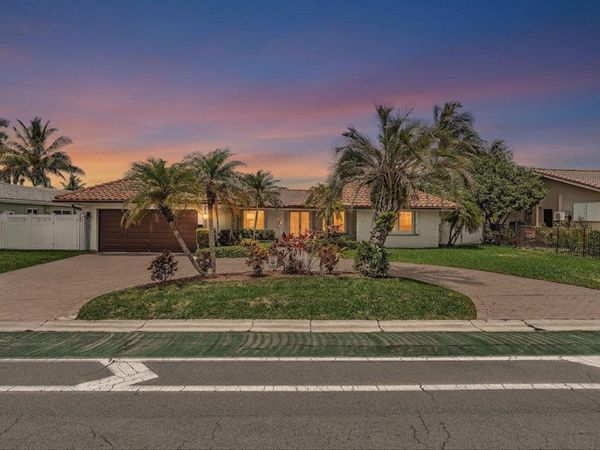 2800 NE 55th Street, Fort Lauderdale, FL 33308