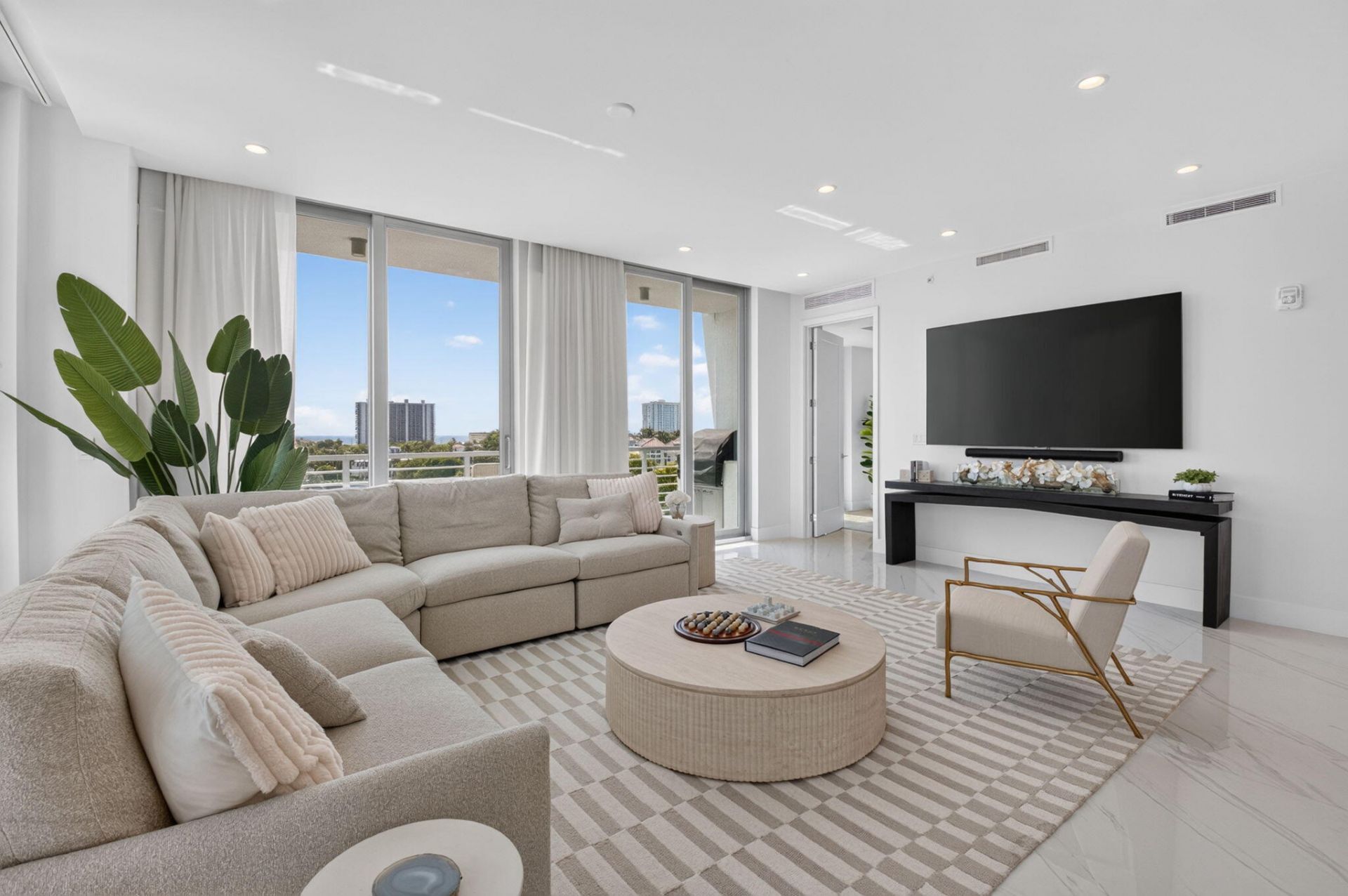 495 E Royal Palm Road, Unit 601, Boca Raton, FL 33432 Photo