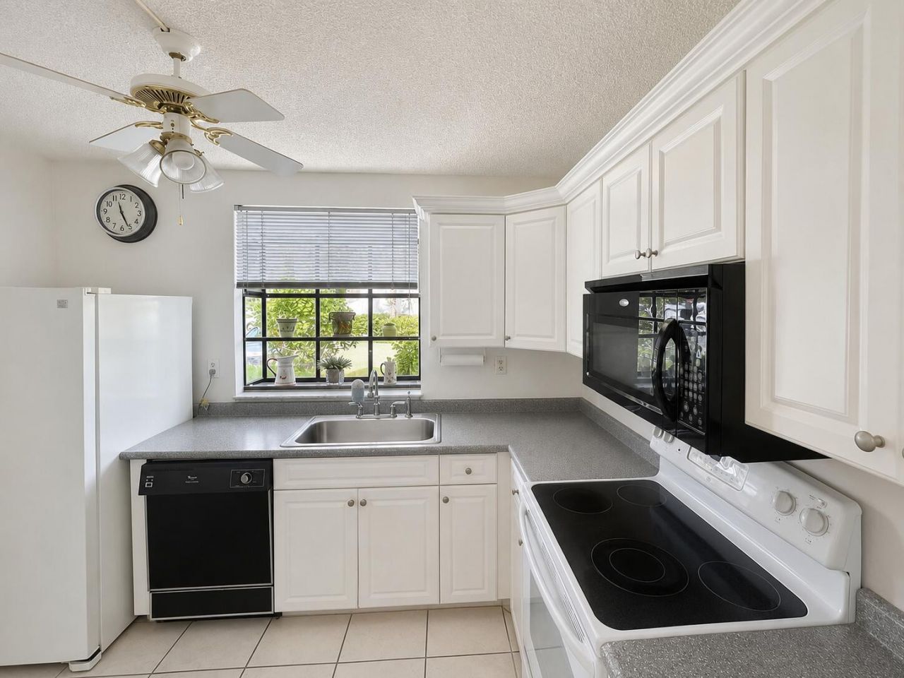 5068 Rose Hill Drive, Unit 102, Boynton Beach, FL 33437 Photo