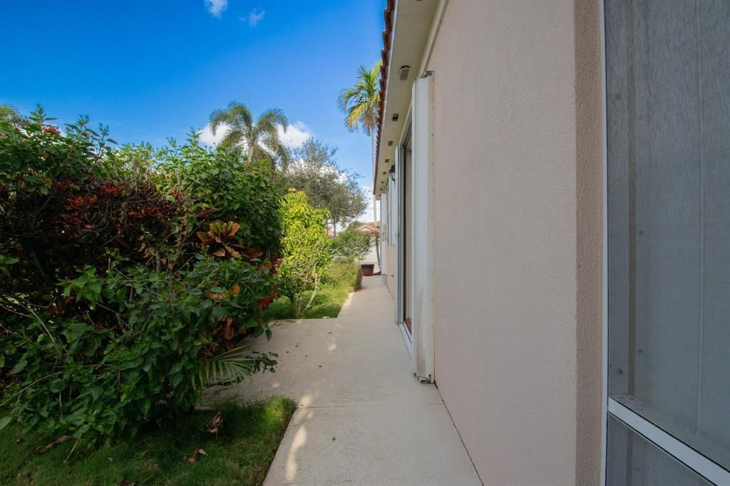 7046 Fish Creek Lane, West Palm Beach, FL 33411 Photo