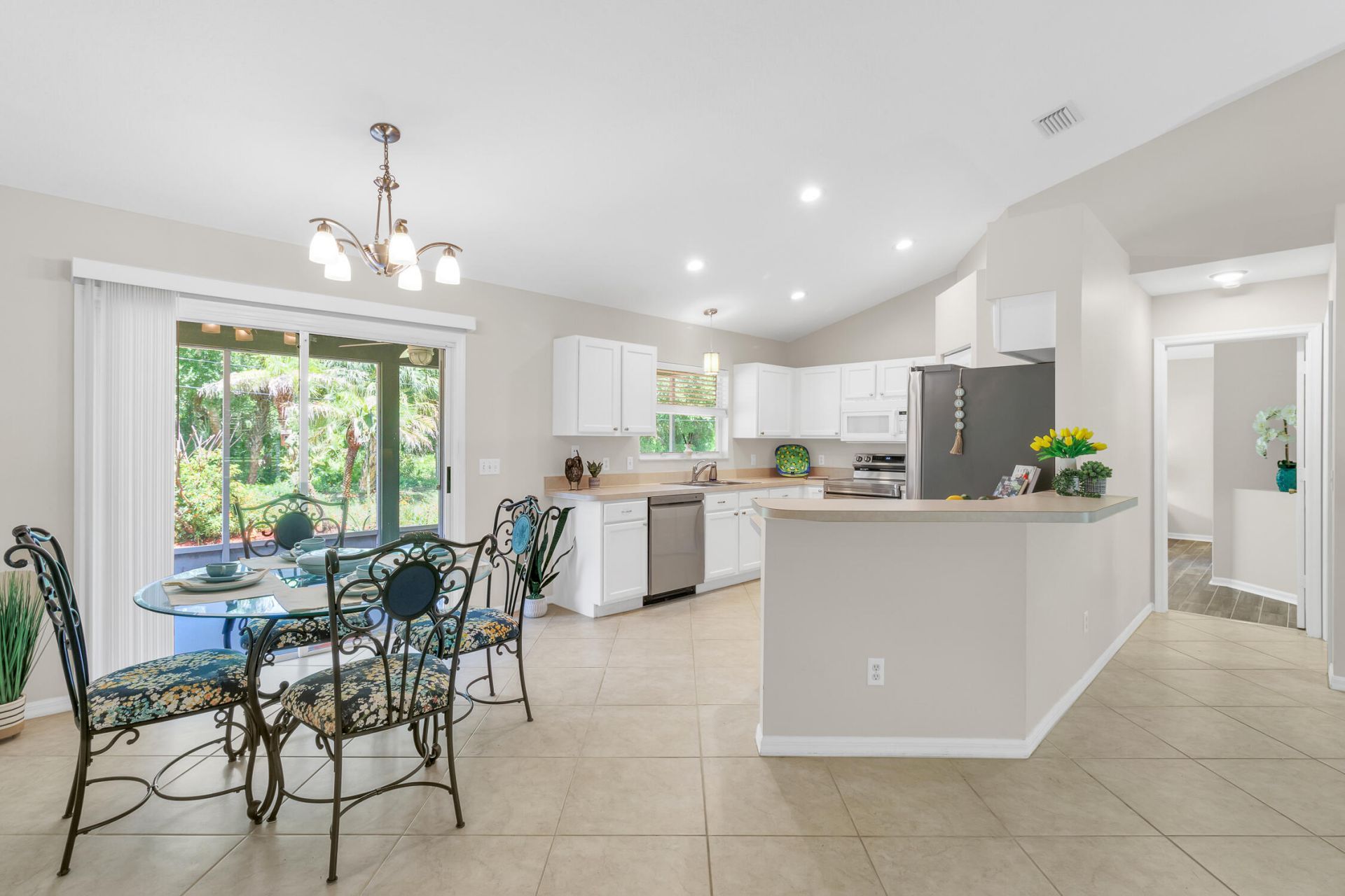 2735 47th Avenue, Vero Beach, FL 32966 Photo