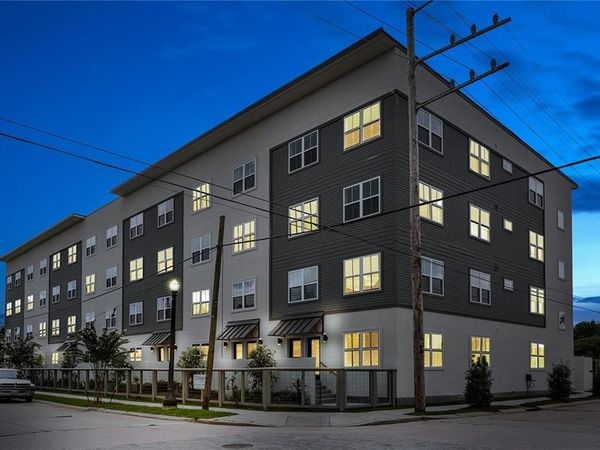 2100 SAINT THOMAS Street , Unit 303, New Orleans, LA 70130