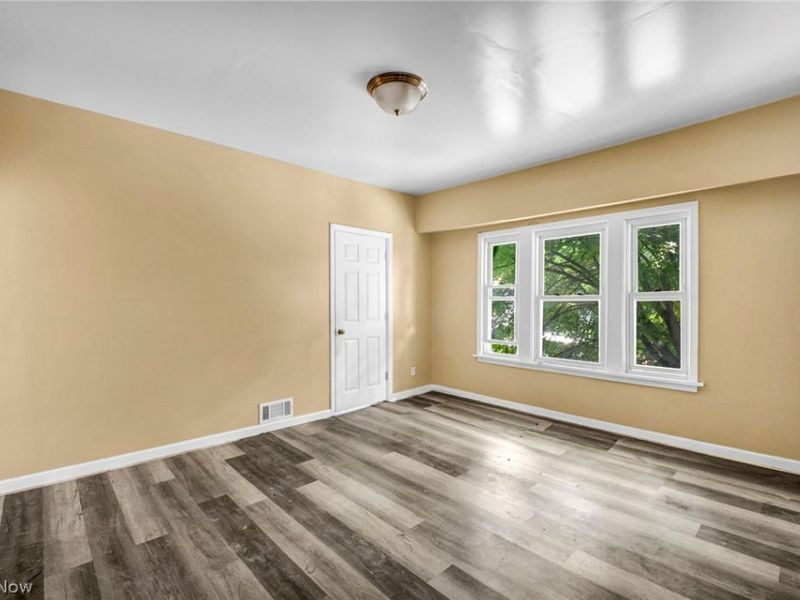 8802 Denison Avenue, Cleveland, OH 44102 Photo 13
