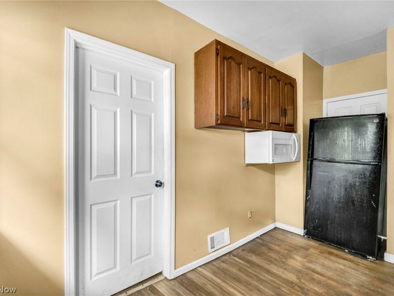 8802 Denison Avenue, Cleveland, OH 44102 Photo 25