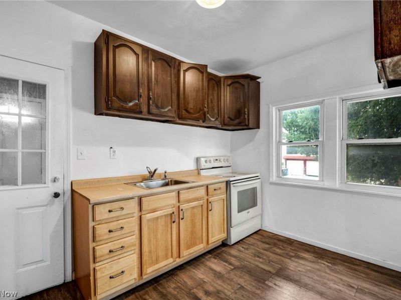 8802 Denison Avenue, Cleveland, OH 44102 Photo 3
