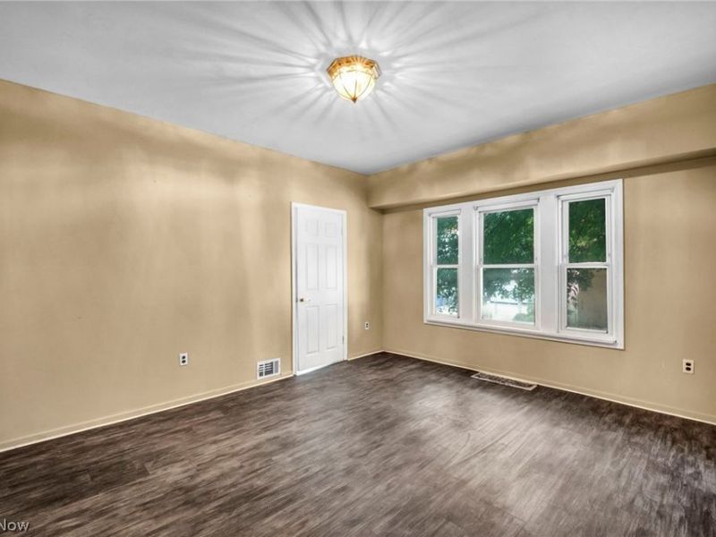 8802 Denison Avenue, Cleveland, OH 44102 Photo 37