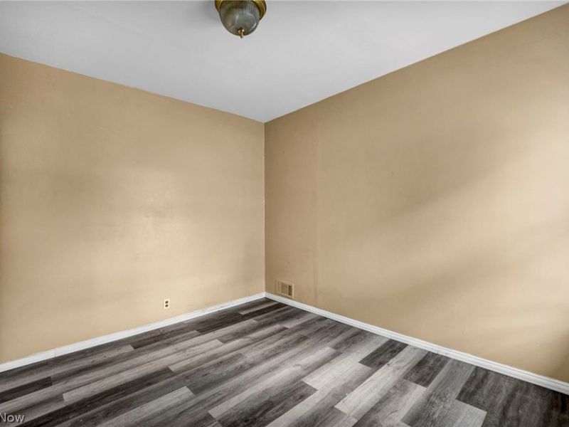 8802 Denison Avenue, Cleveland, OH 44102 Photo 43