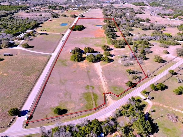 1115 County Road 414, Spicewood, TX 78669