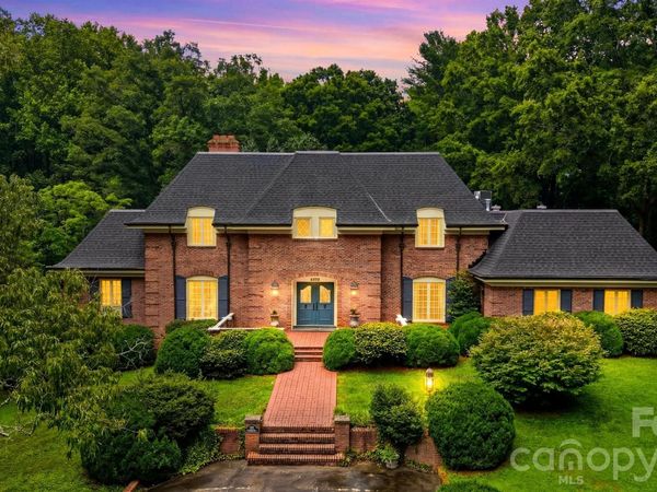 2373 Wilkesboro Boulevard , Lenoir, NC 28645