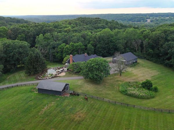 2714 Snow Avenue SE, Lowell, MI 49331