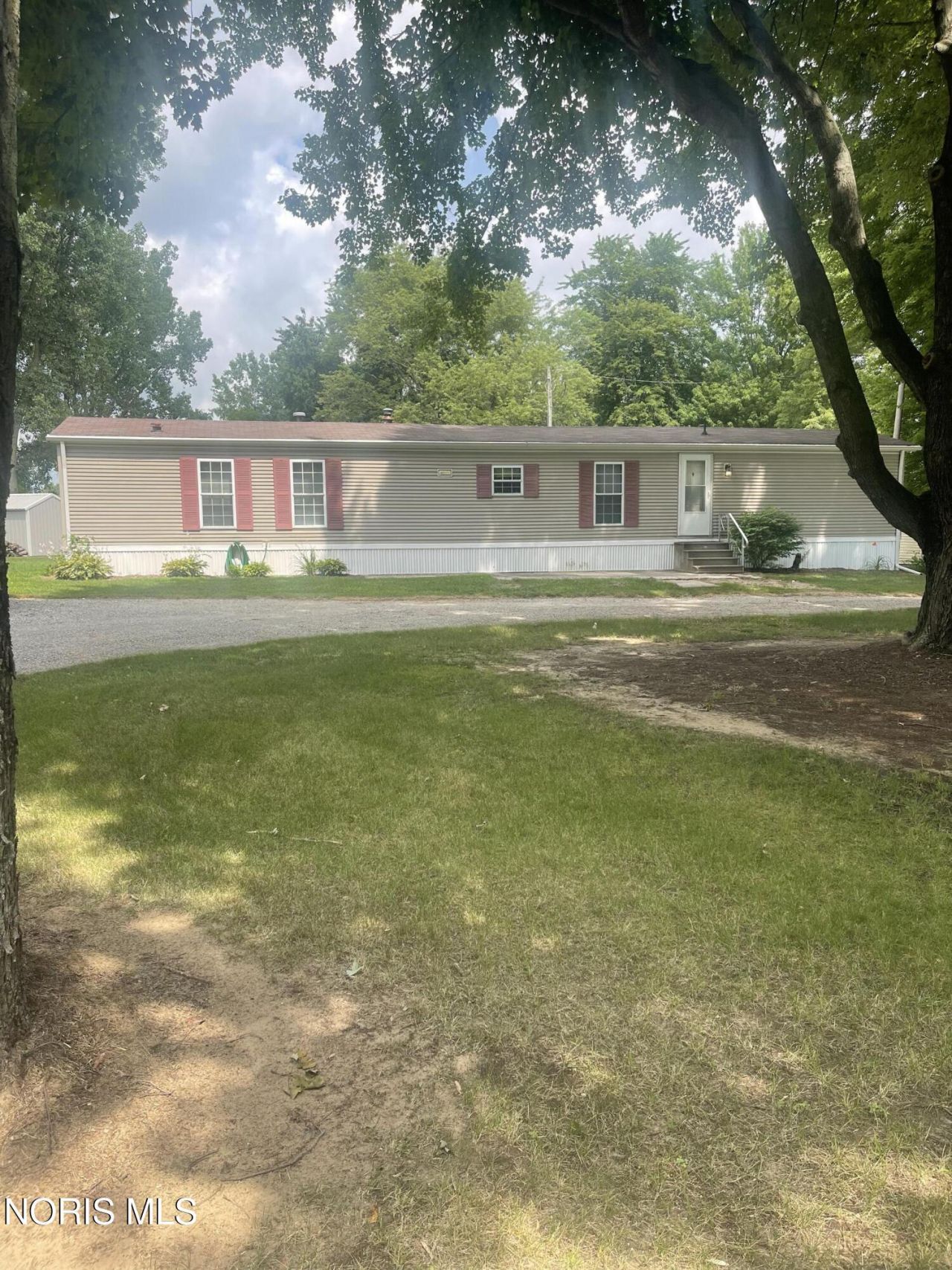 3787 County Road 4, Swanton, OH 43558 Main Photo