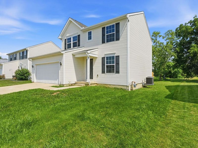1360 Wagy Square, Pataskala, OH 43062 Photo 2