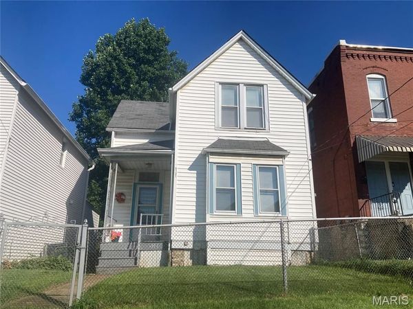 5121 Wicklow Place, St Louis, MO 63111
