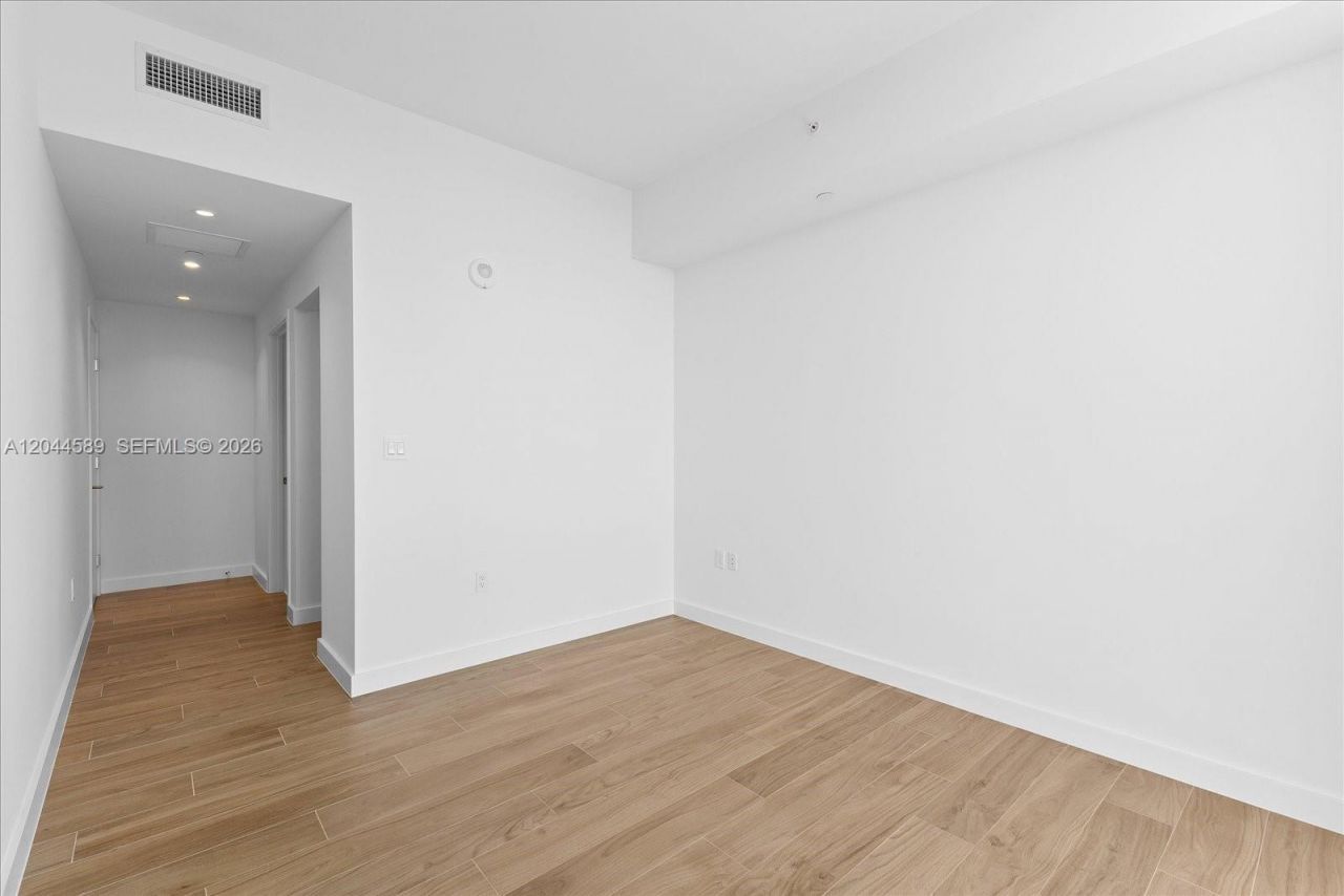 2678 Tigertail Ave , Unit 1001, Miami, FL 33133 Photo