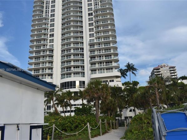 6365 Collins Ave , Unit 1211, Miami Beach, FL 33141