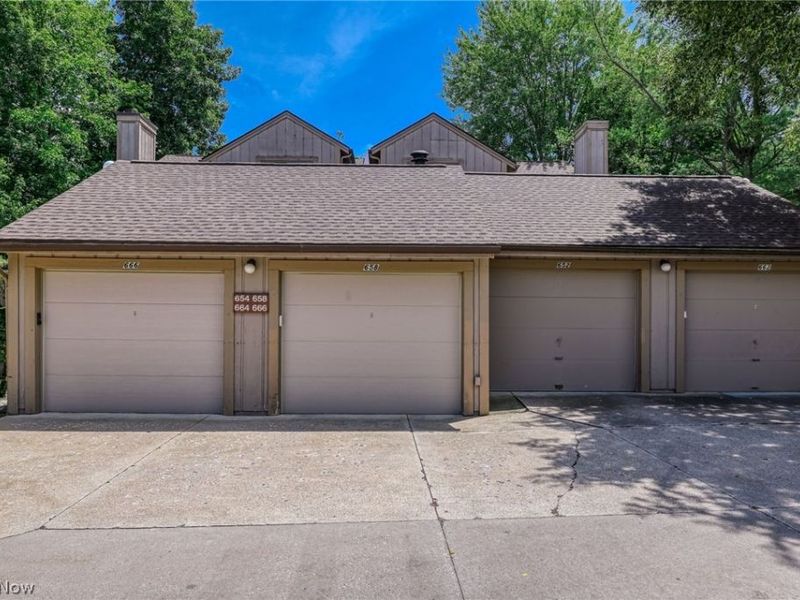 654 Meredith Lane, Cuyahoga Falls, OH 44223 Photo 31