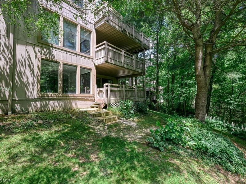 654 Meredith Lane, Cuyahoga Falls, OH 44223 Photo 41