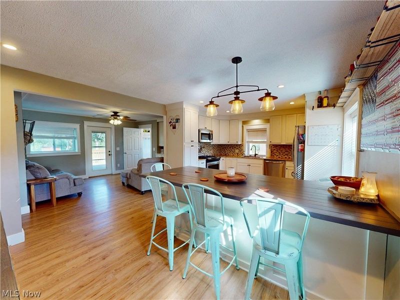 12233 Woodiebrook Road, Chardon, OH 44024 Photo 11