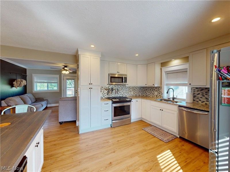 12233 Woodiebrook Road, Chardon, OH 44024 Photo 6