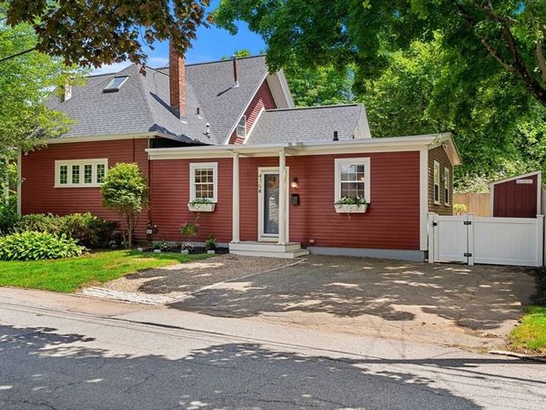 475 Merrimac St, Unit 2, Newburyport, MA 01950