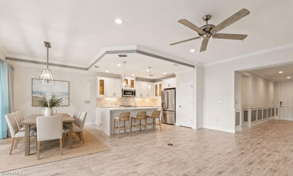 6954 Avalon Cir , Unit 703, Naples, FL 34112 Photo